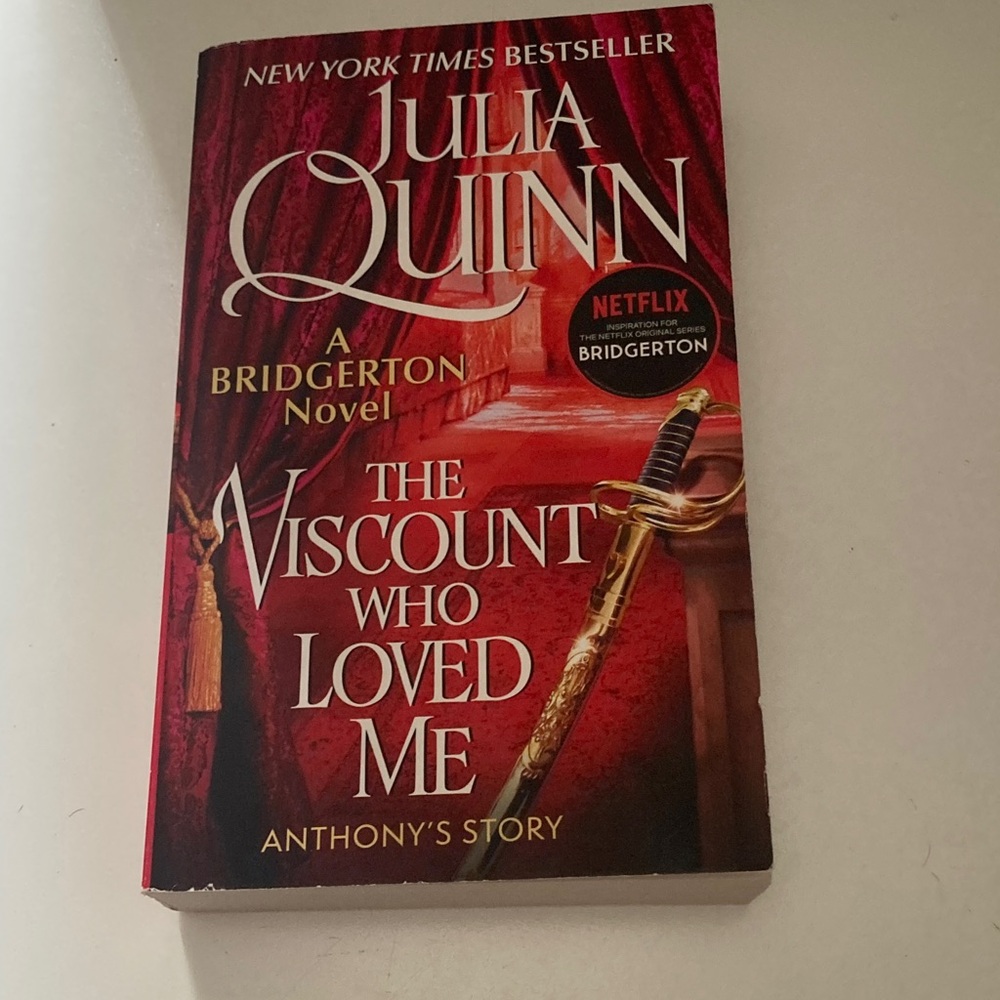 Julia Quinn's 'The Viscount Who Loved Me' - Red Cover